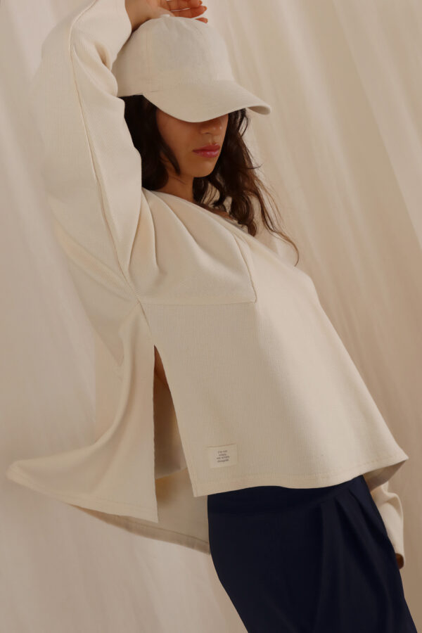 Line Krem Sweatshirt